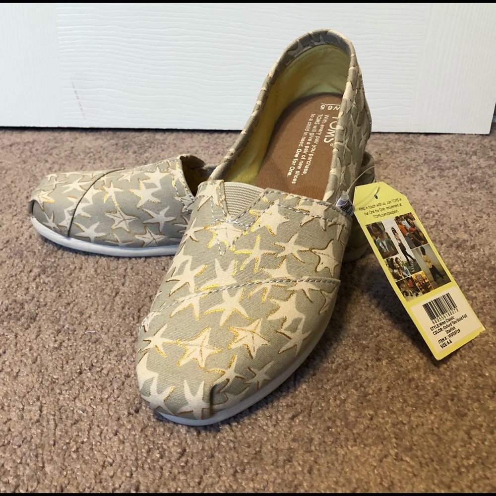 TOMS Women’s Classic Oxford Tan/ Gold Foil Starfish  ~ sz 6.5